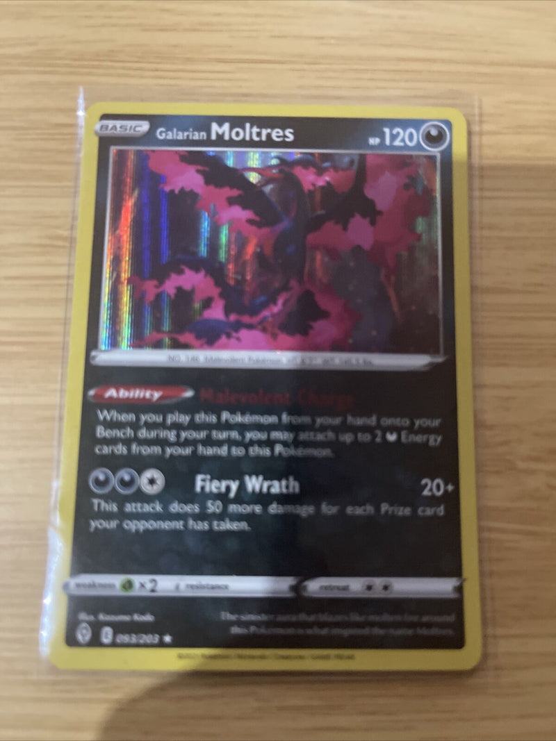Galarian Moltres - 093/203 - Evolving Skies - Reverse Holo